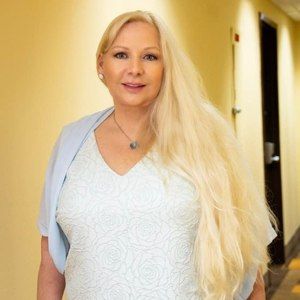 Meet your Posher, Deborah